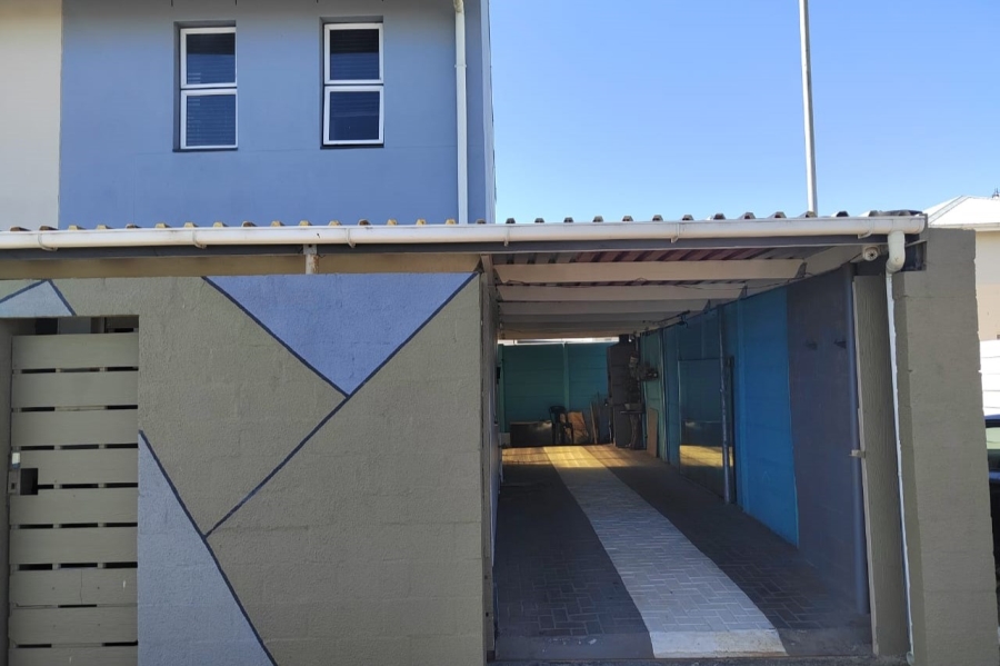 2 Bedroom Property for Sale in Woodlands Western Cape